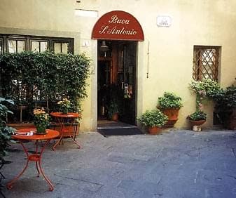 Lucca Luxury: Renaissance Romance & Tuscan Indulgence