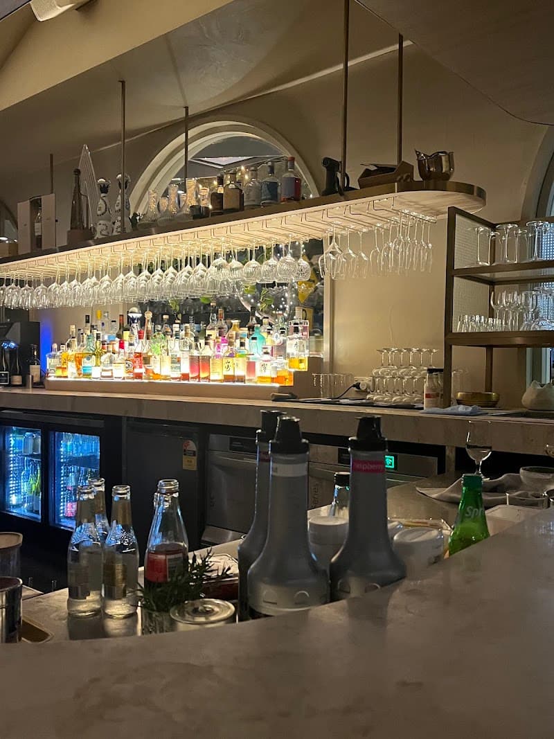 Kōst Bar & Grill