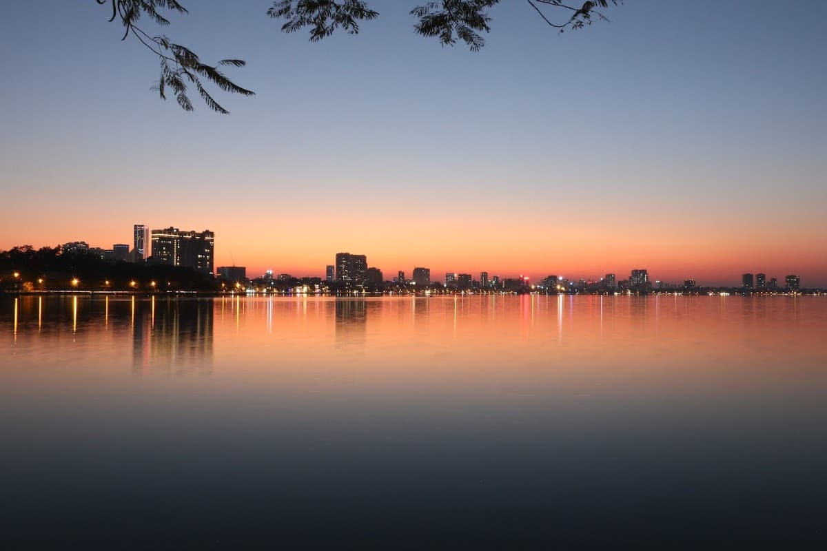 Tay Ho (West Lake)