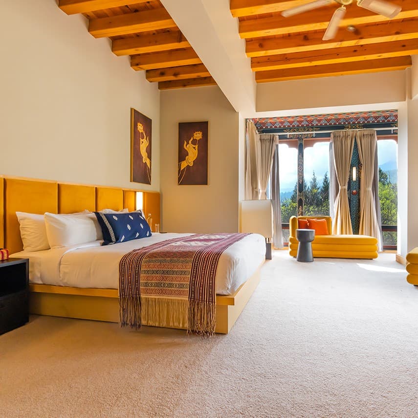 One-Bedroom Suite (Blue Poppy / Takin)