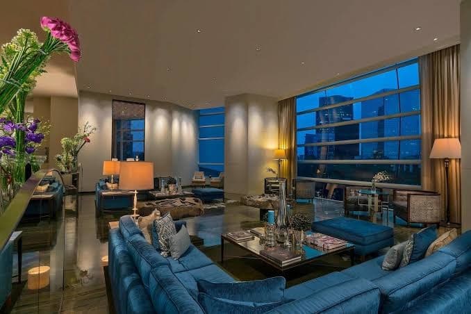 Grand Deluxe King Room