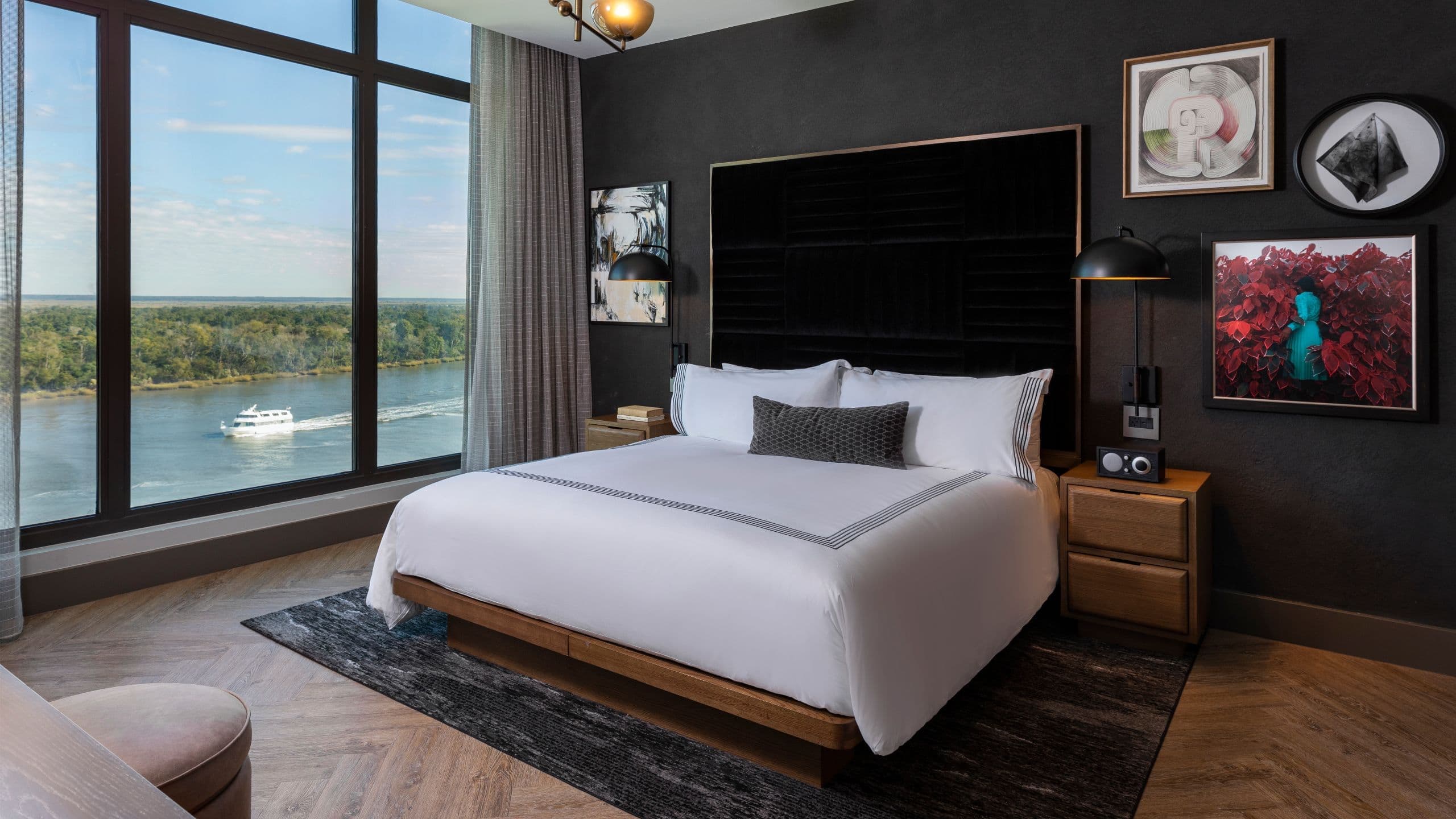 2 Queen Beds, Partial Riverview