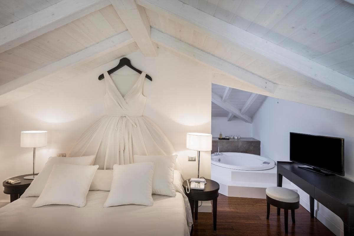 Executive Suite (Fanny)