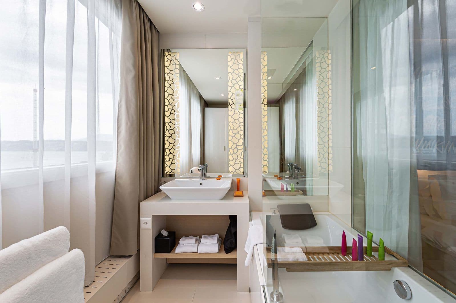 Ambassador Suite Lake View with Terrace — SoChic
