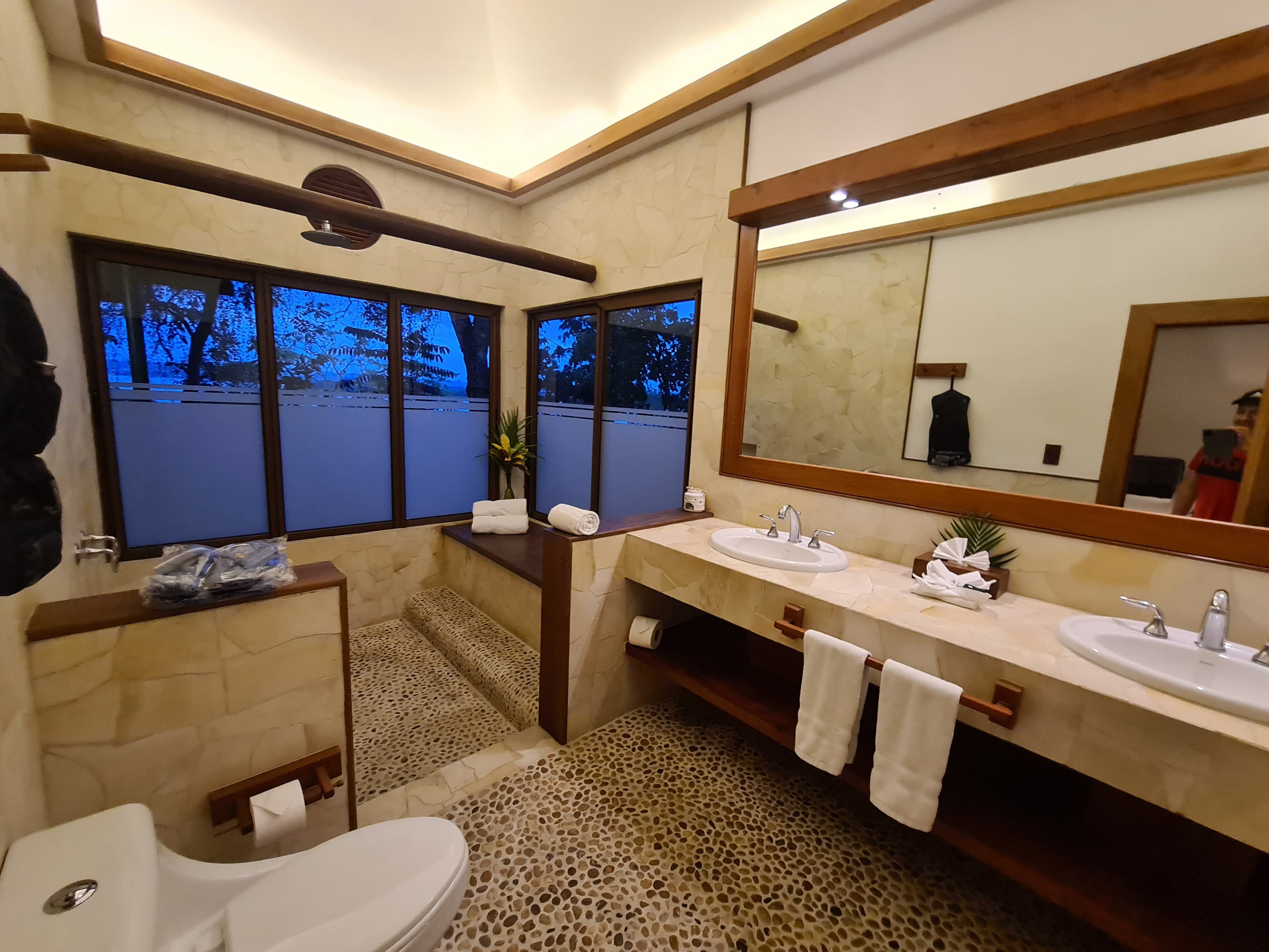 Lake View Junior Suite King
