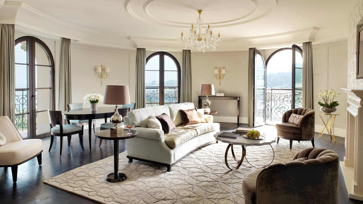 Deluxe Old City–View Room