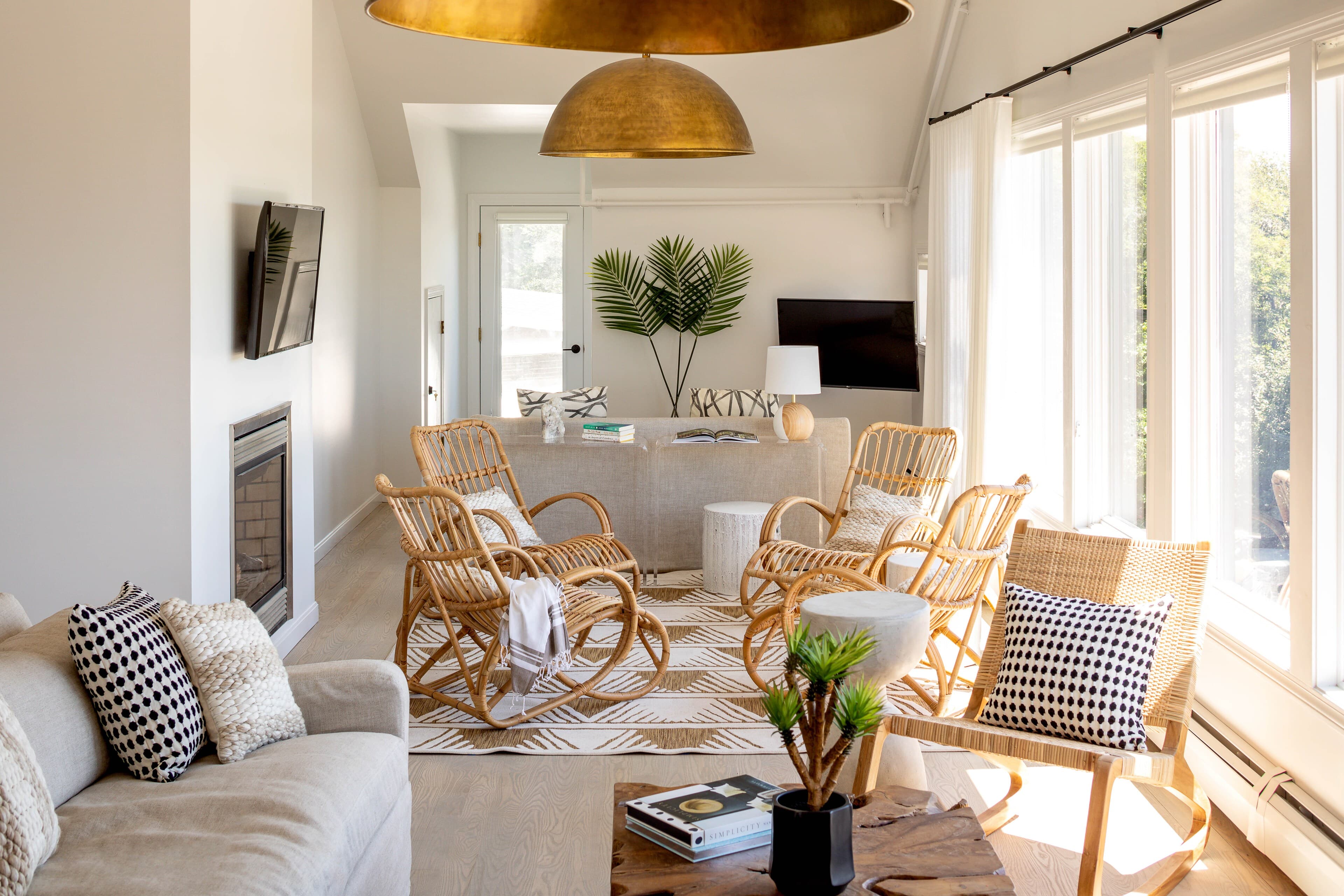 Lark Suite