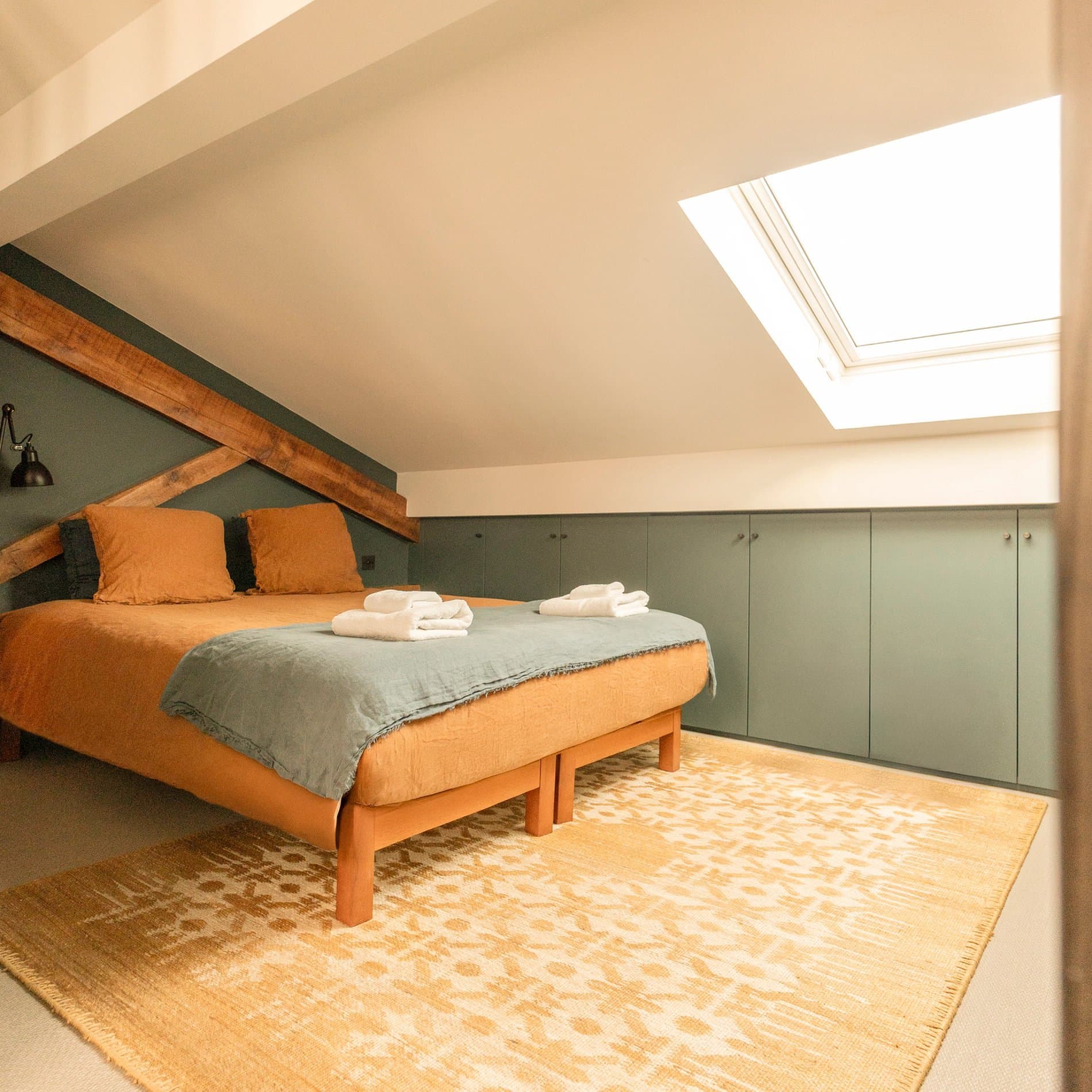 Garden Ground Room