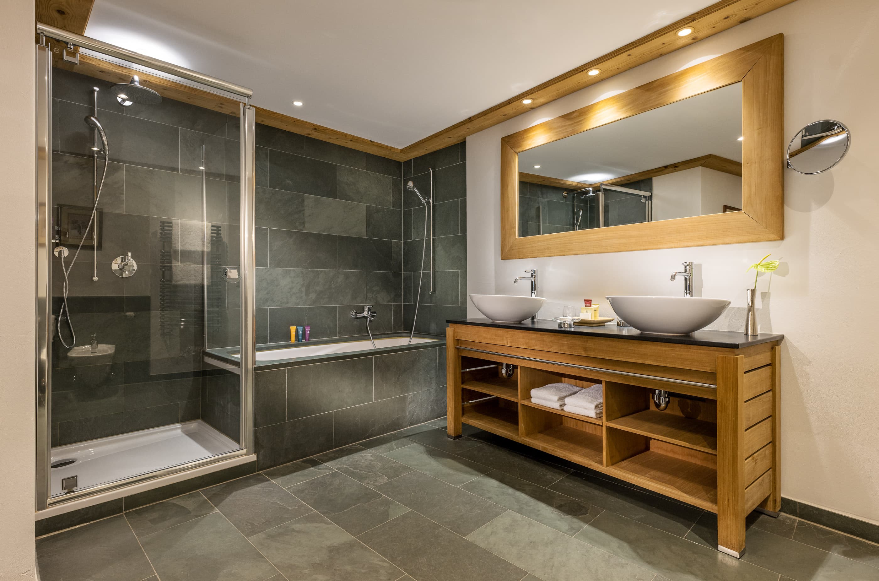 Castor Suite