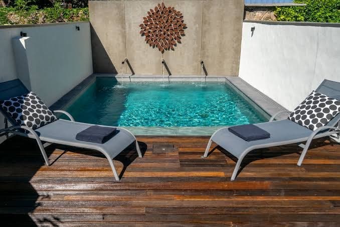 Garden View Balcony Suite