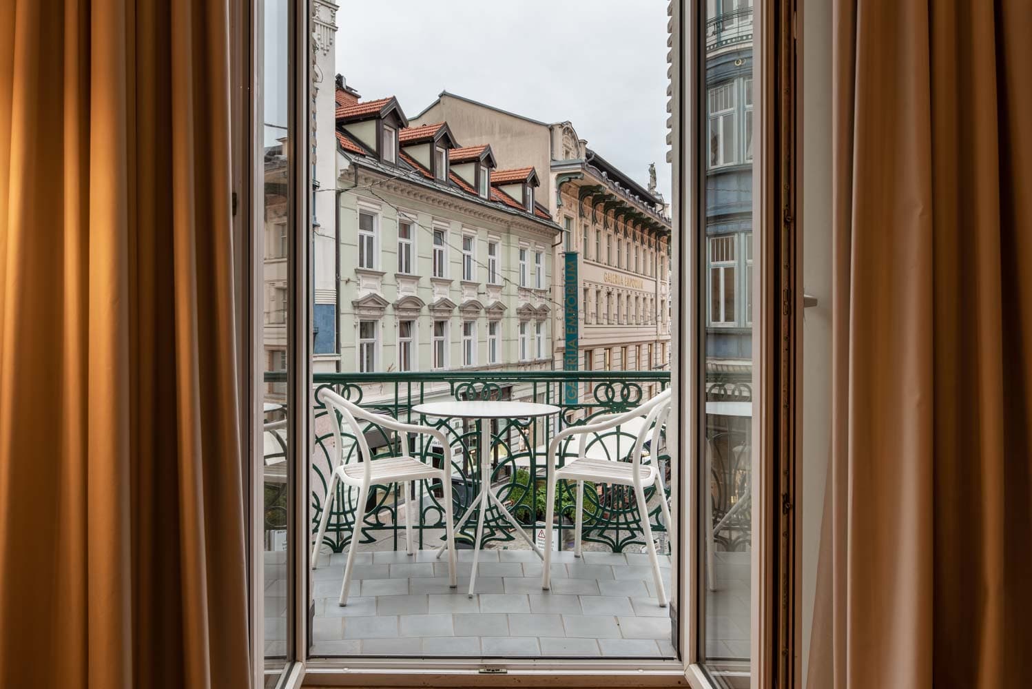 Grand Corner Suite