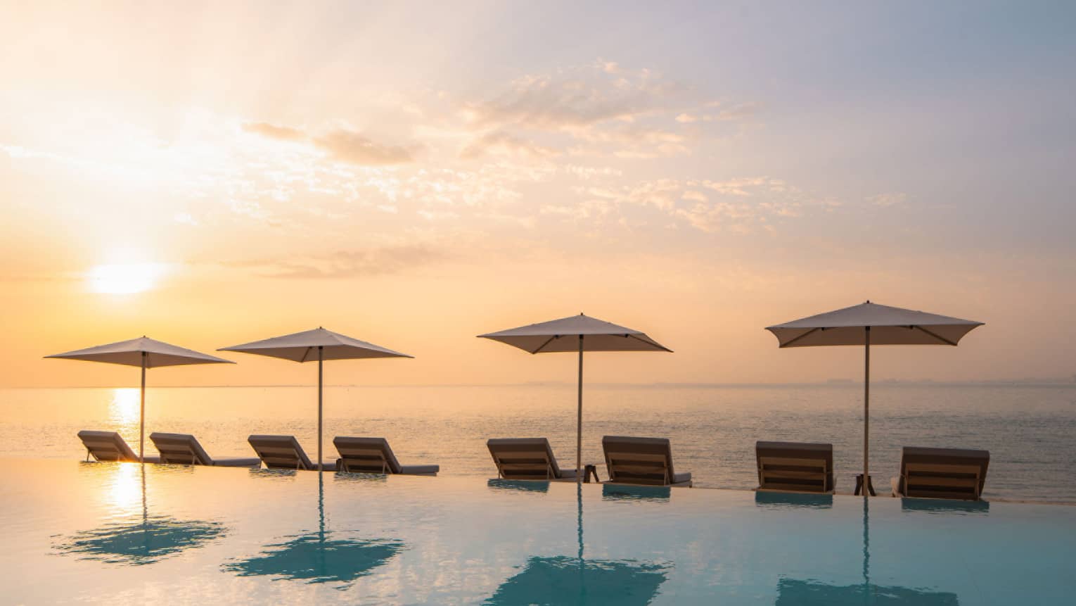 Three-Bedroom Panoramic Sea-View Apartment