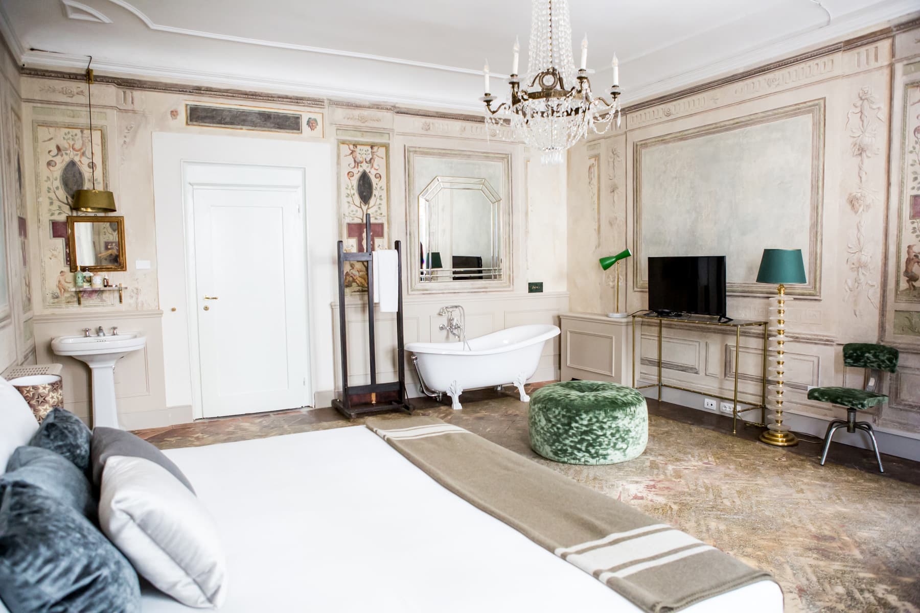 King Room