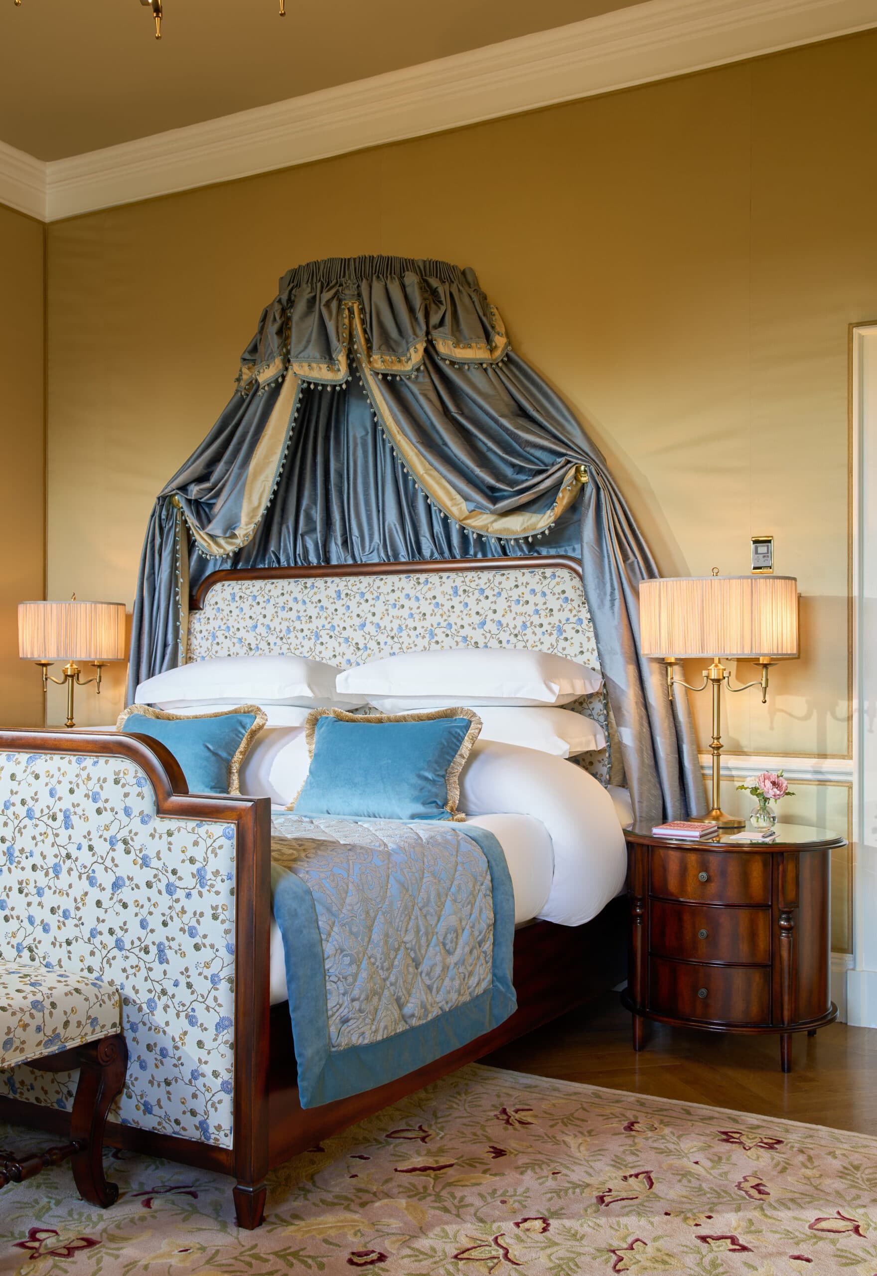 Manor House Grand Suites
