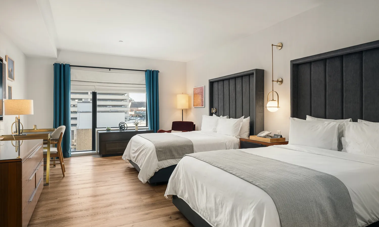 Corner Suite