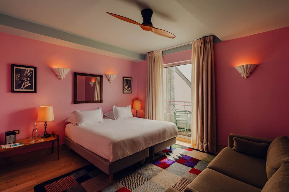 Medium Room
