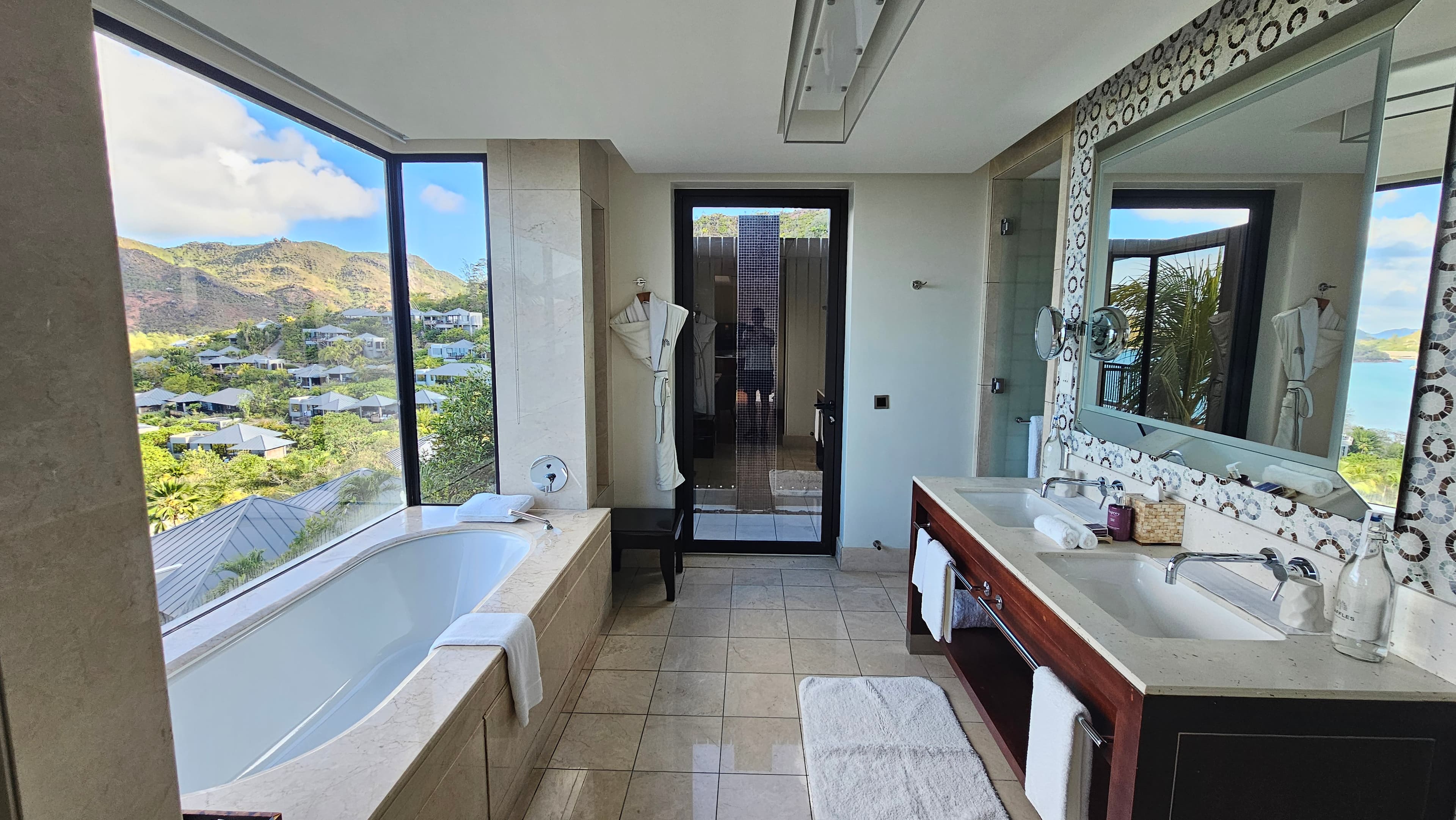 Grand Panoramic Pool Villa