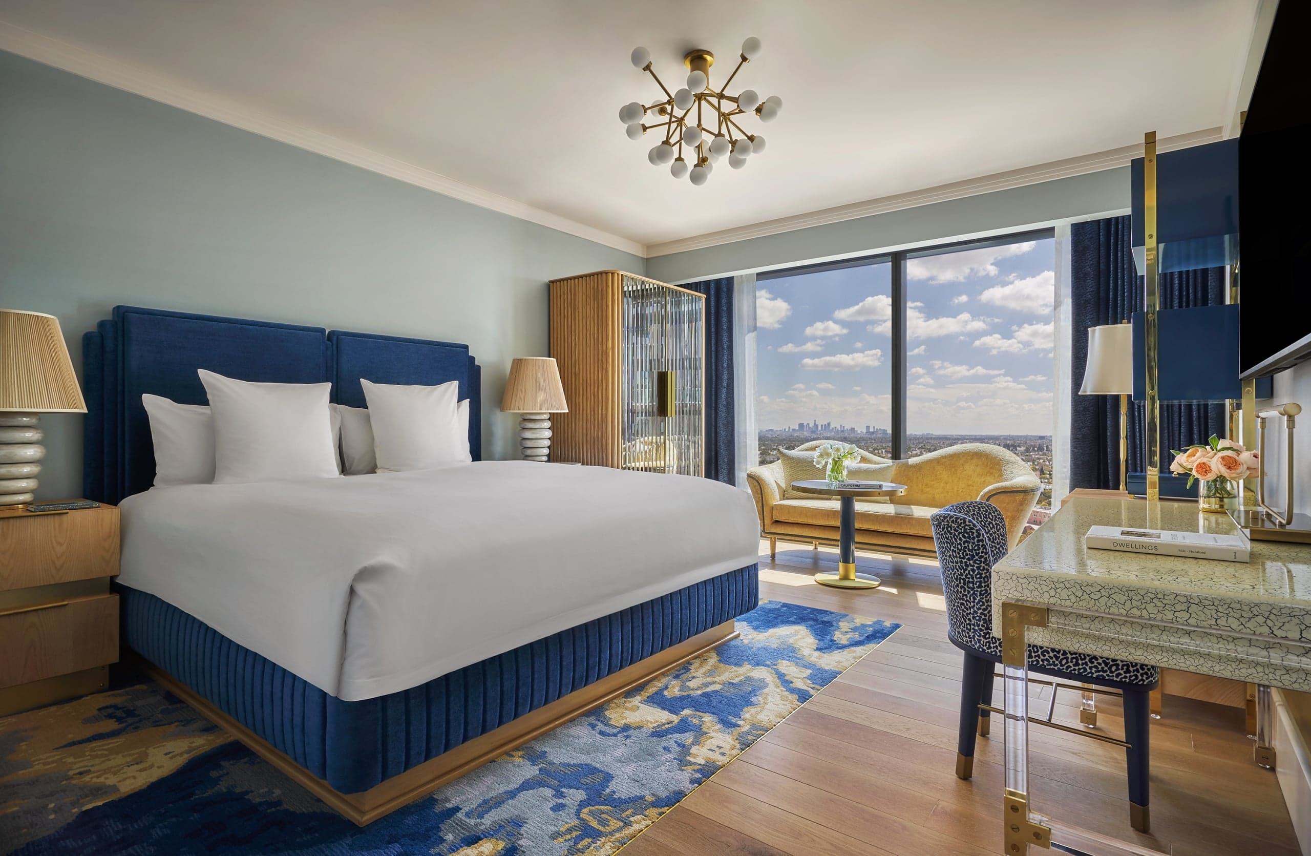 Deluxe Skyline Double Queen Room