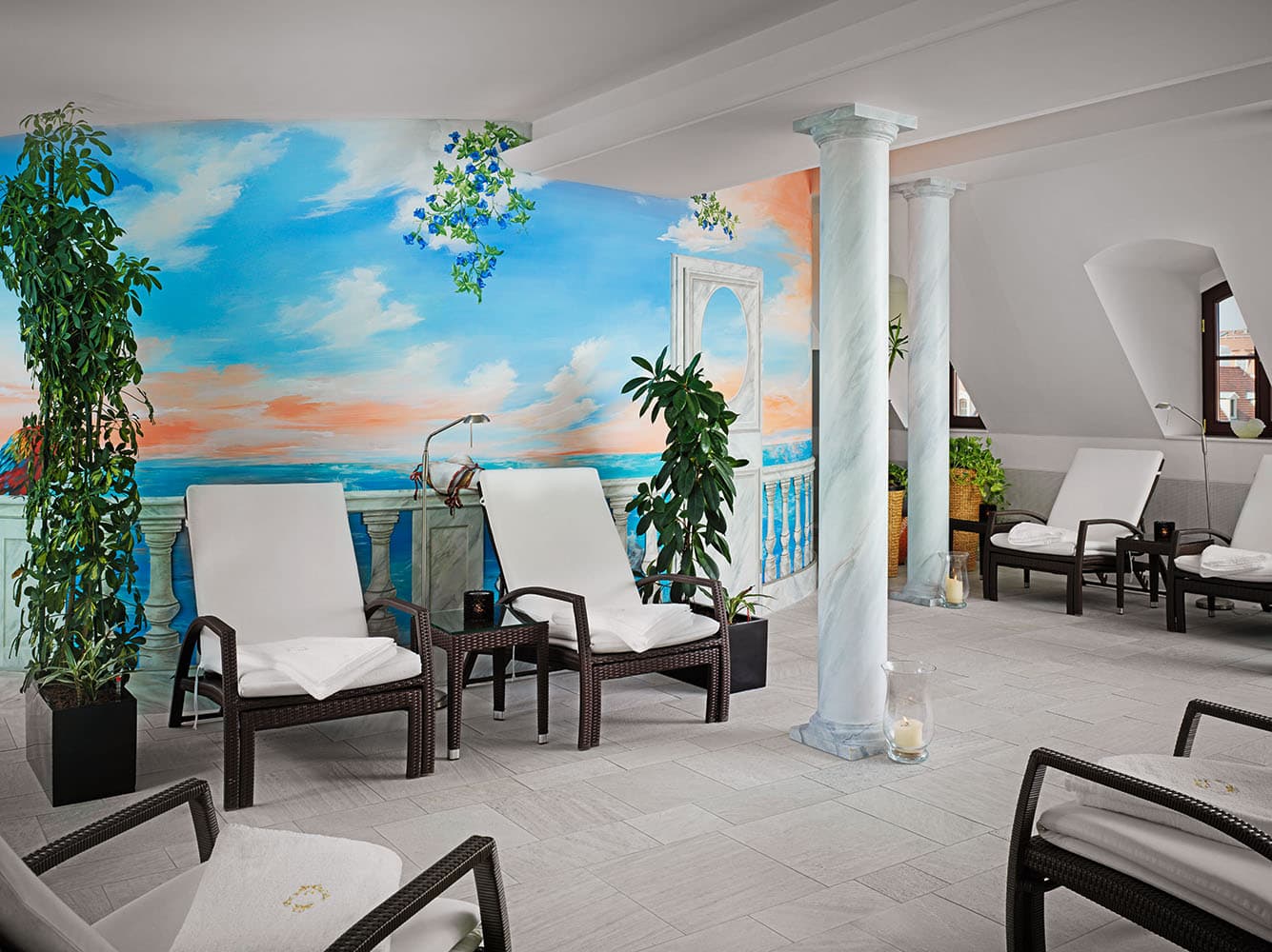 Palais Suite #222