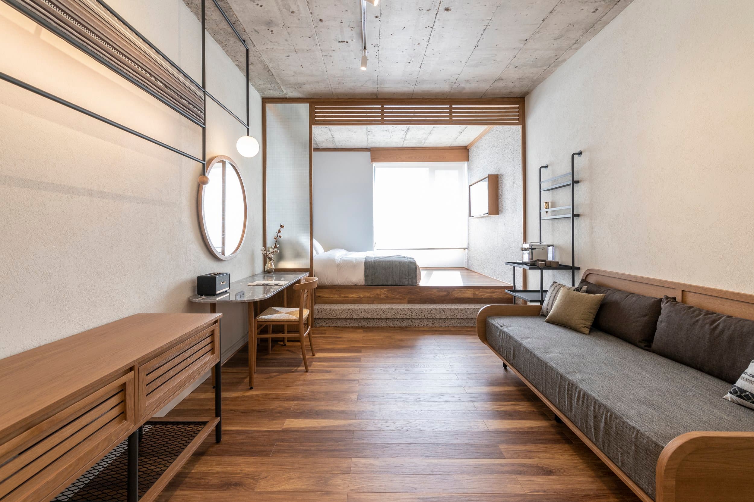 Medium Room