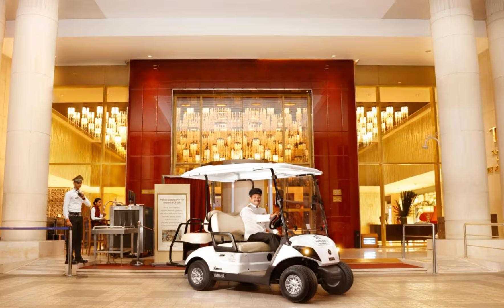 Luxury Room Runway View