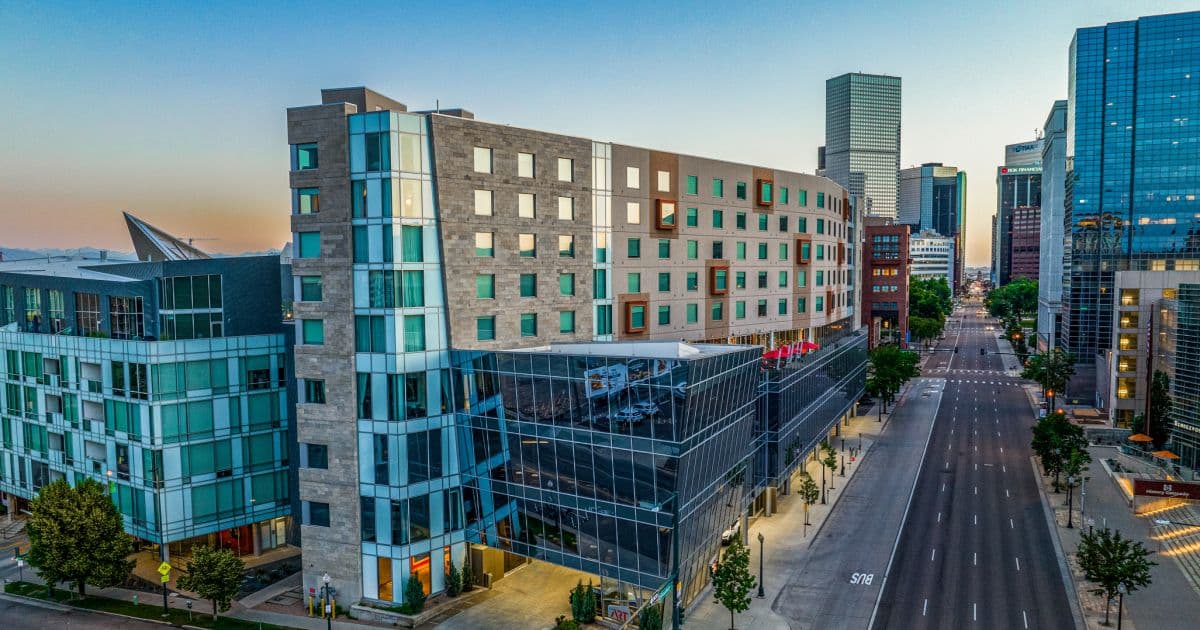 The Art Hotel Denver, Curio Collection by Hilton