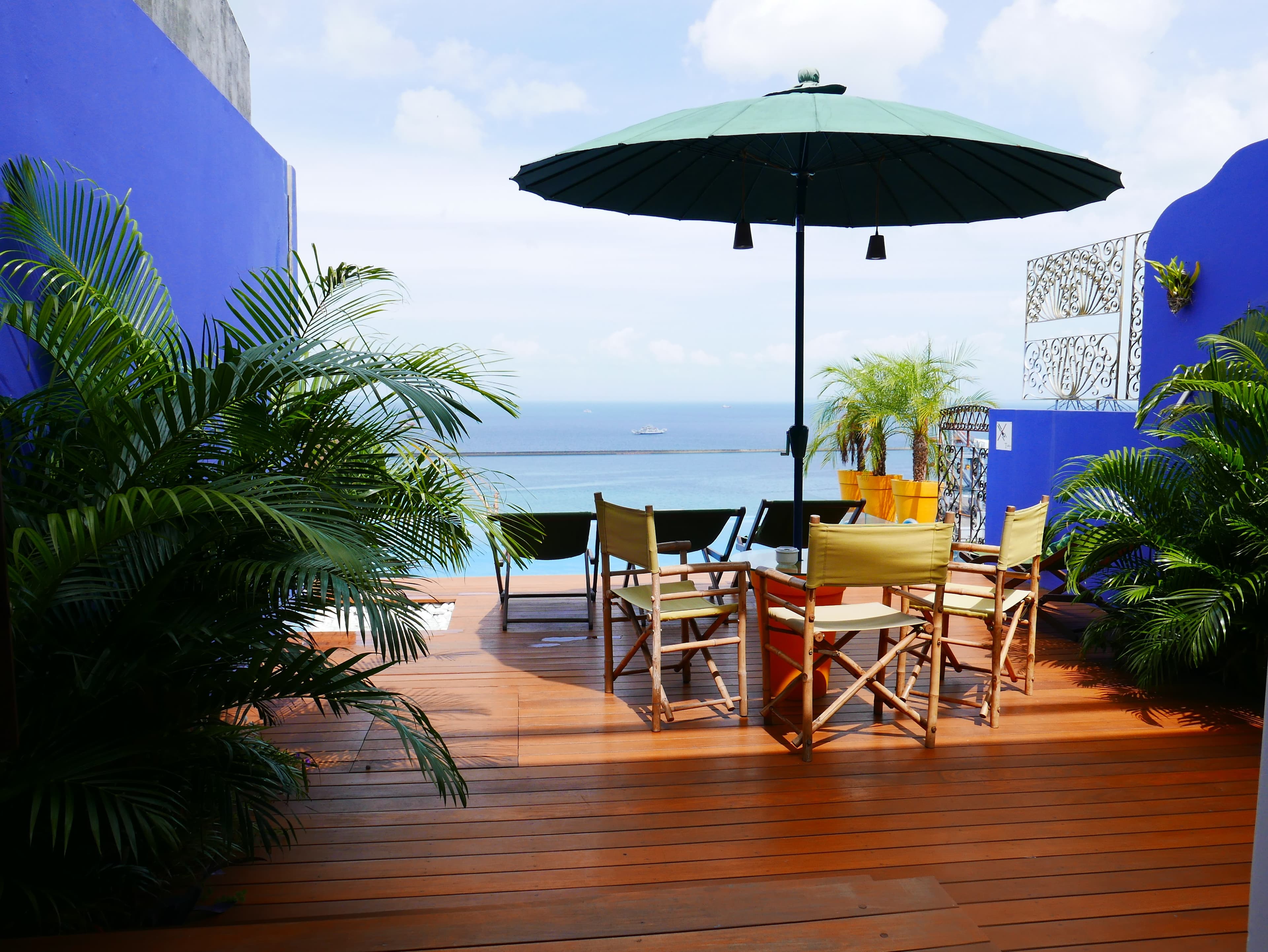 Aram Yami Hotel