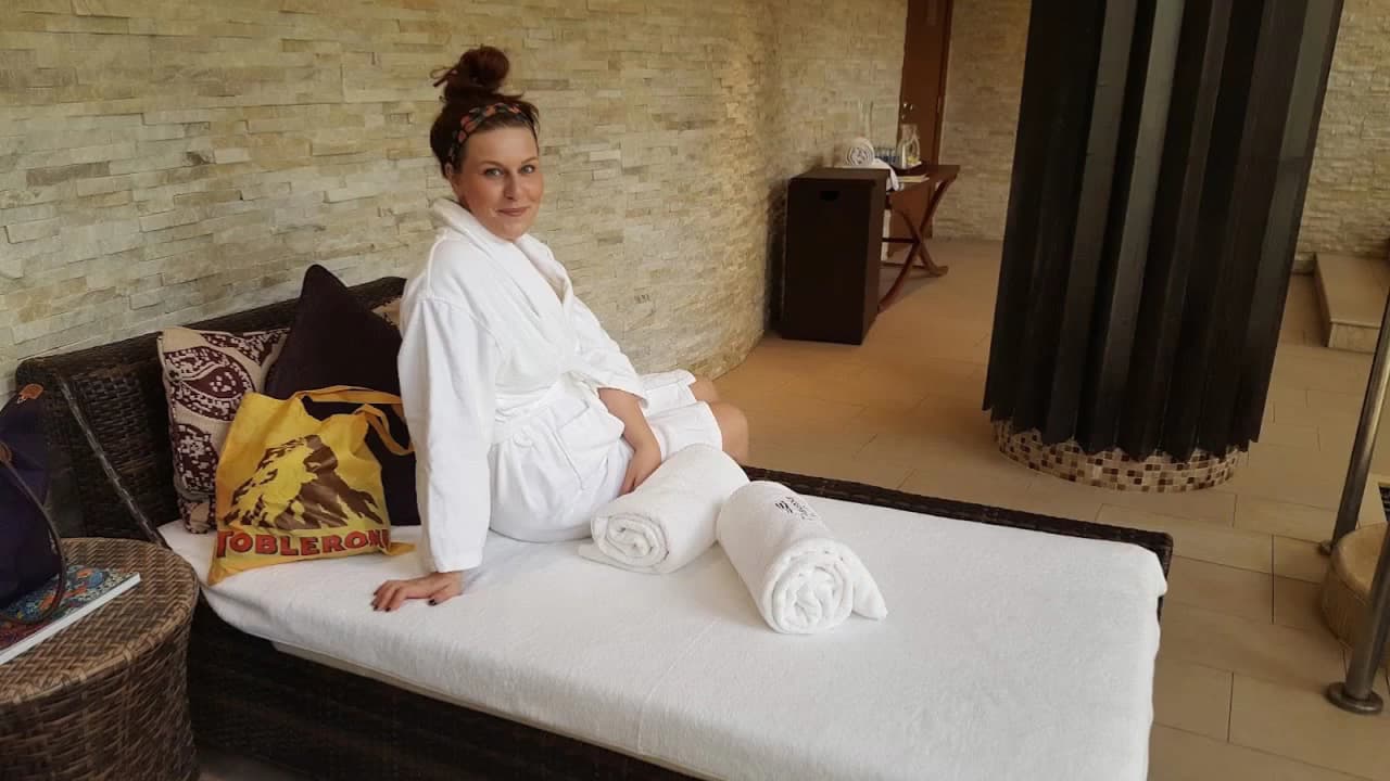 Executive Jacuzzi Room – 1 King Bed, Sea View