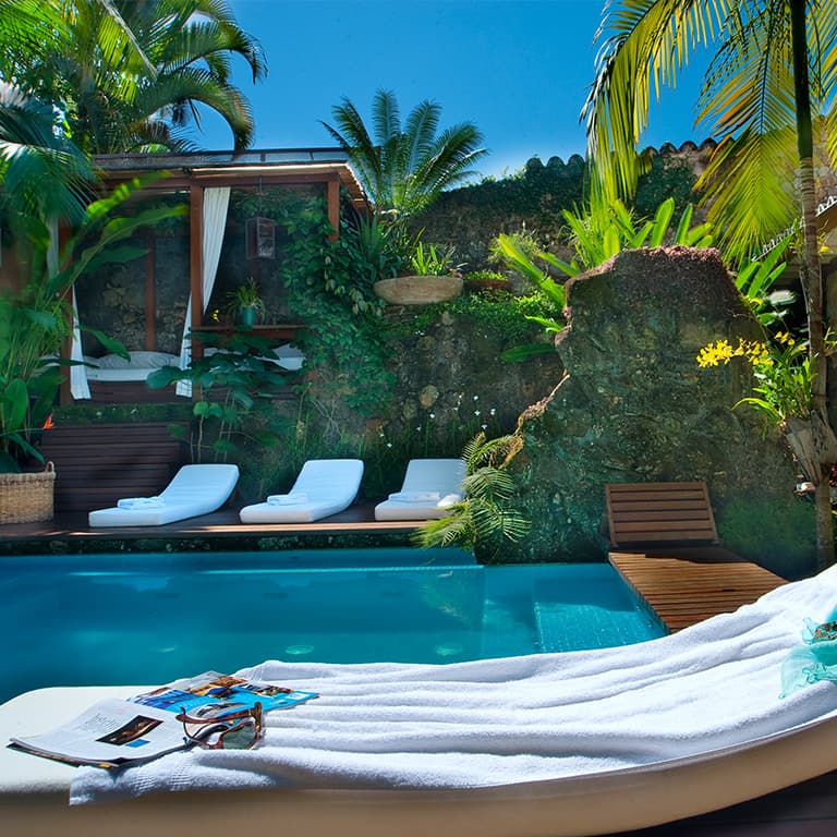 Turquoise Luxury Suite