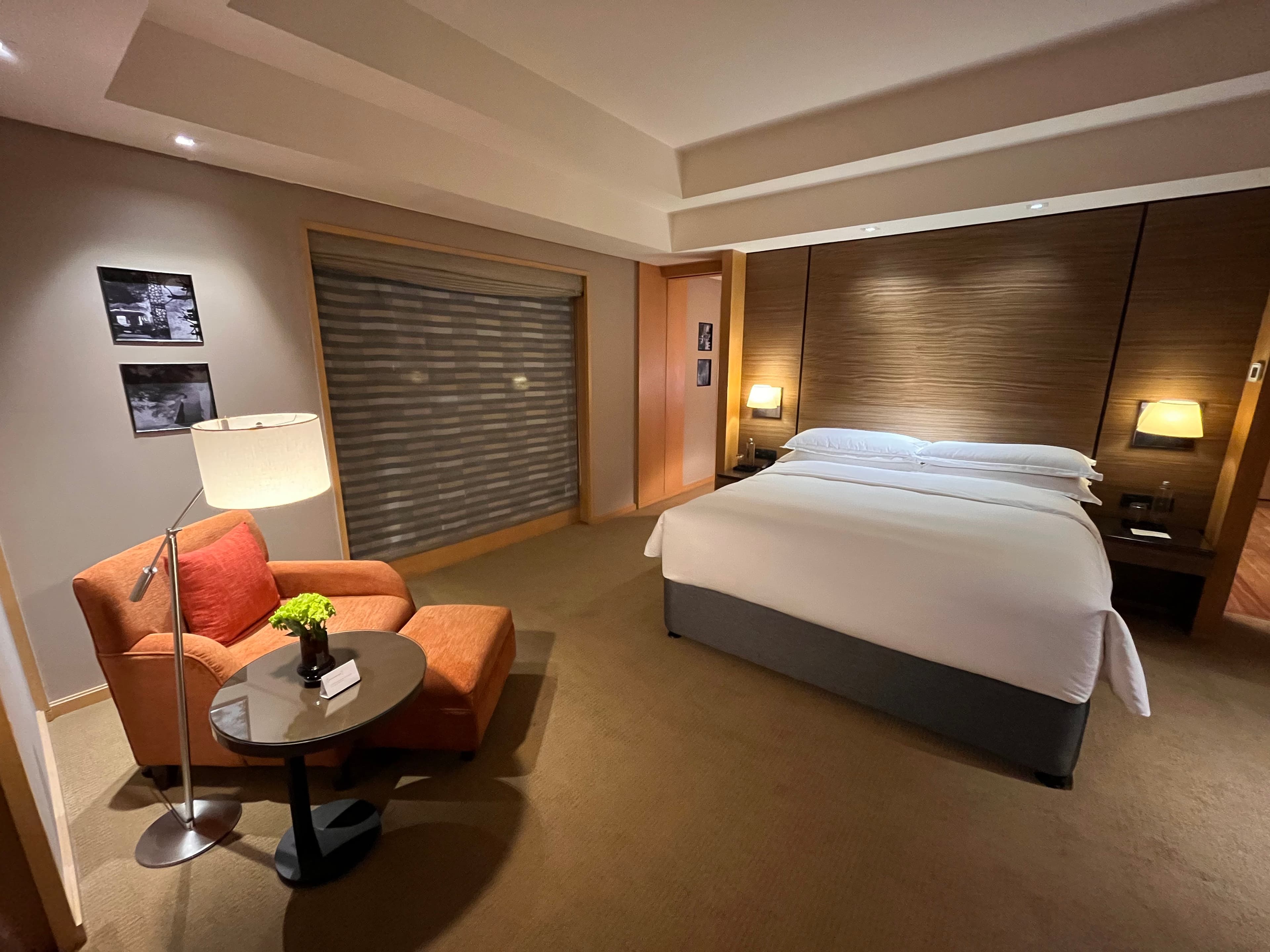 1 King Bed Deluxe