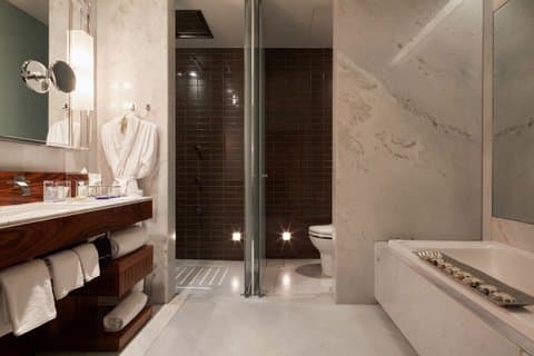 Las Alcobas Suite (Executive Suite)