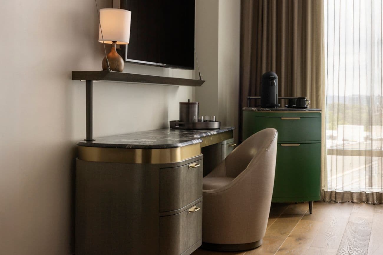 1 King Parlor Suite