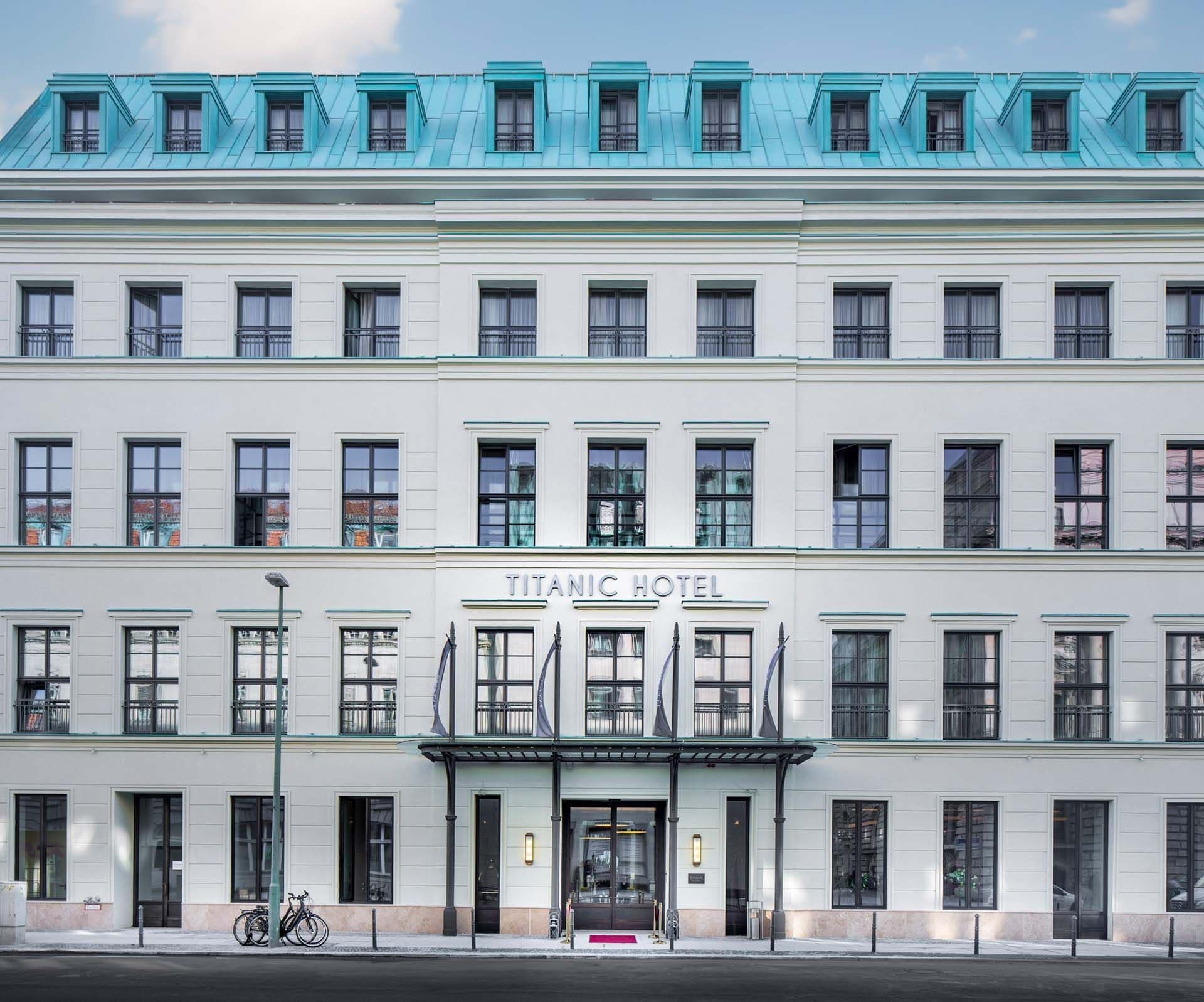 TITANIC Gendarmenmarkt Berlin
