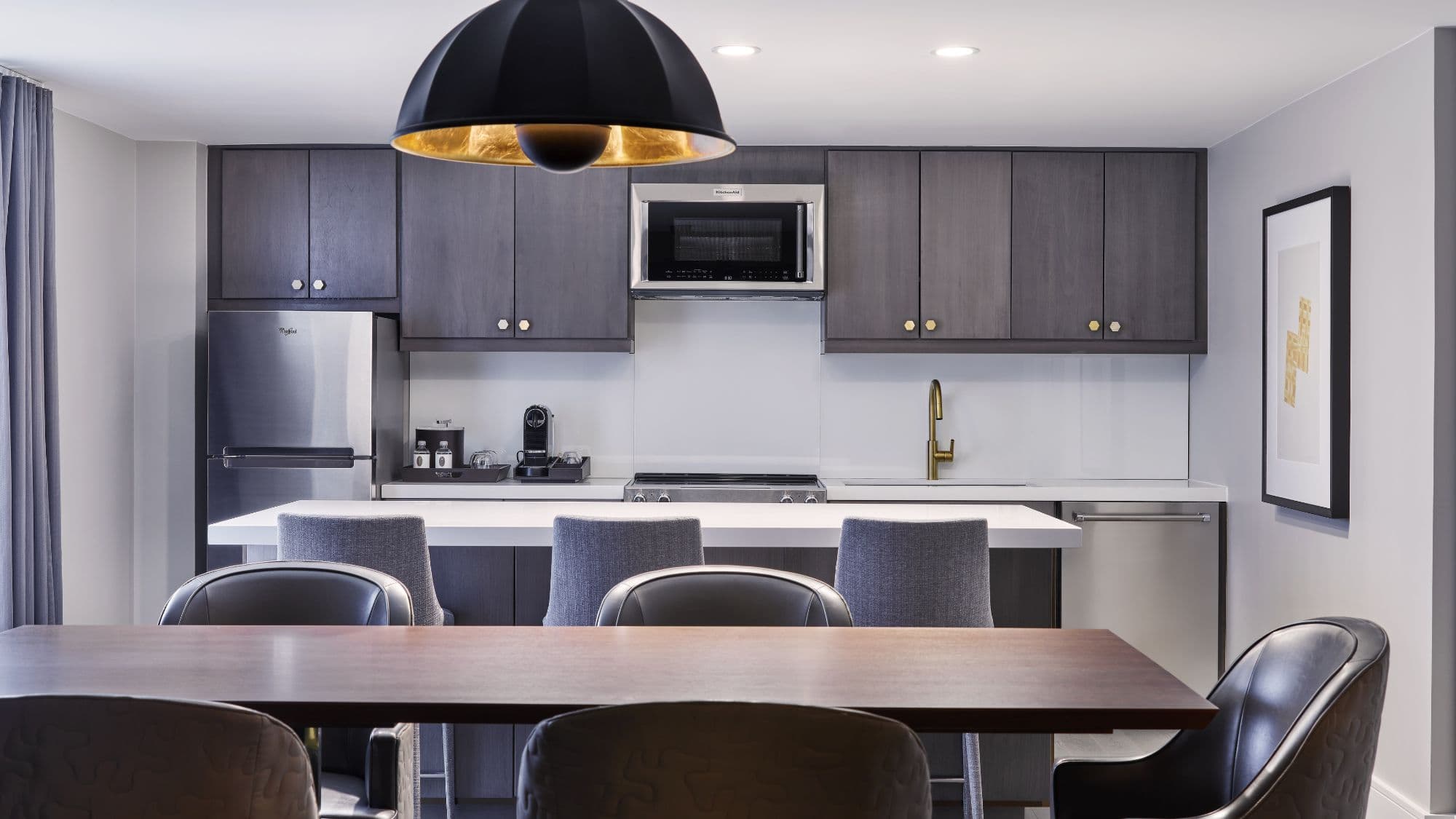 Crescent Suite