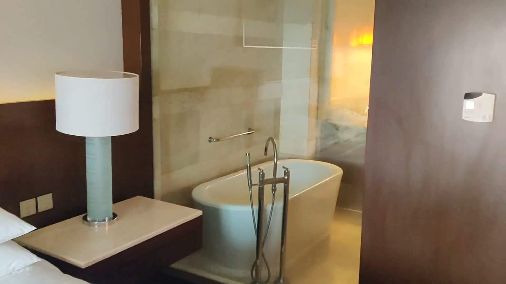 Deluxe Room King