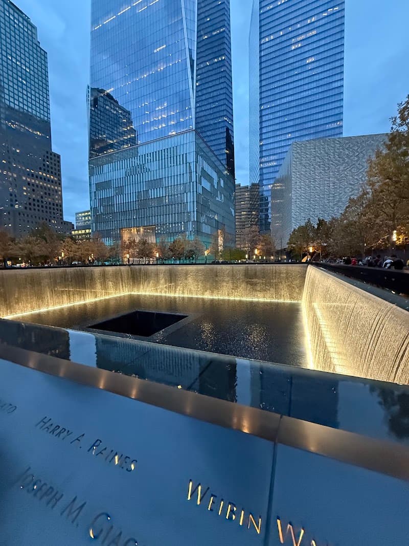 9/11 Memorial & Plaza