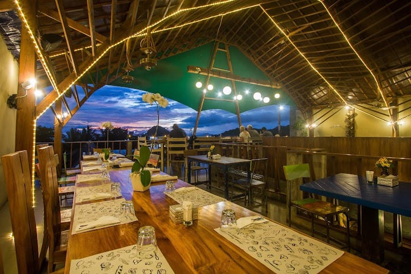 Artomoro Restaurant & Grill