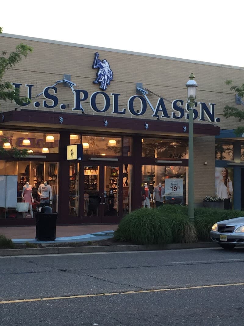 Atlantic City Outlets – The Walk