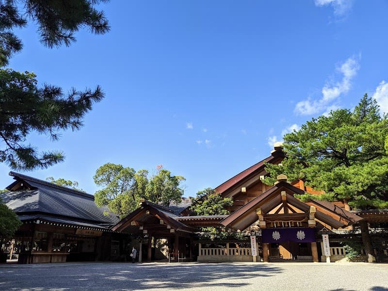 Atsuta Shrine Forested Grounds