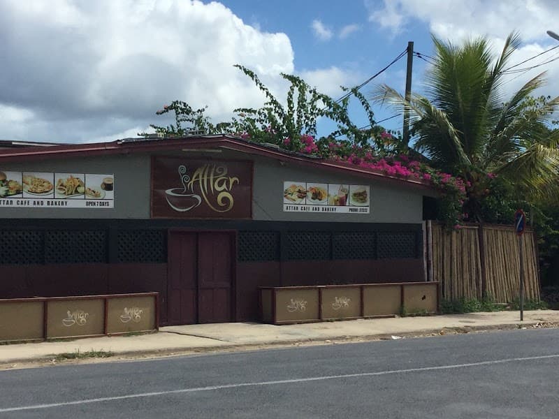 Jungle Blue Holes & Coral Sands: Espiritu Santo Escape