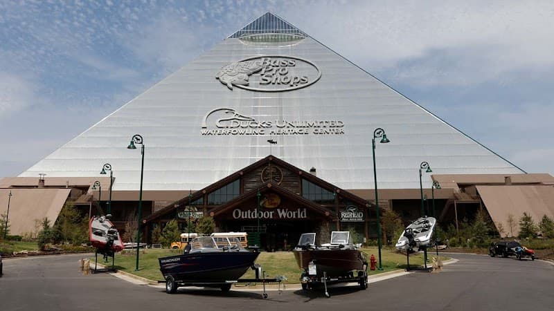Bass Pro Shops at the Pyramid & Indoor Swamp