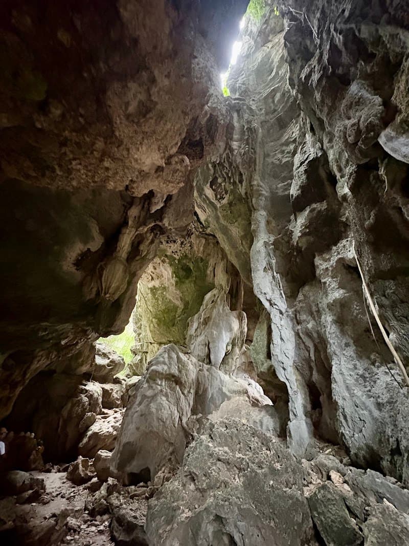 Batu Cermin Cave & Jungle Walk