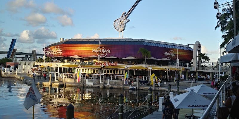 Bayfront Park & Bayside Marketplace