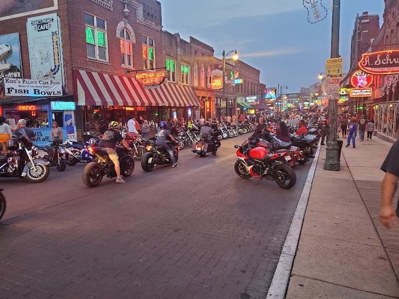 Beale Street Morning Walk