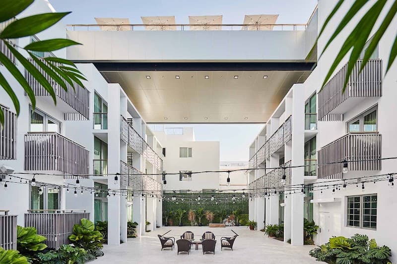Betsy Hotel Miami Beach