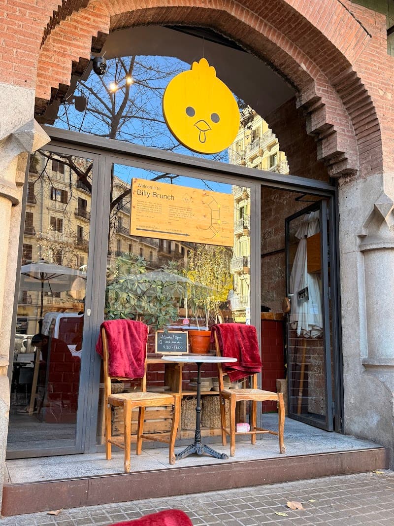 Gaudí, Gothic Alleys & Tasty Bites in One Perfect Day