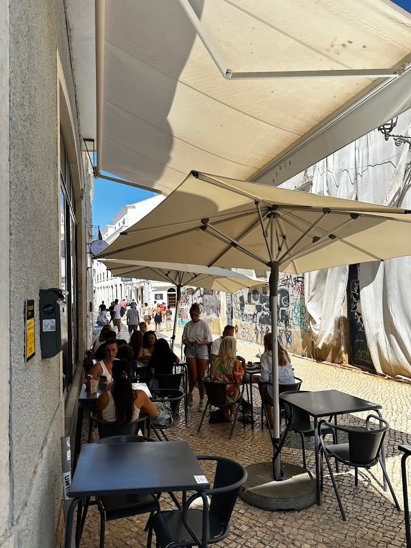 Black and White Coffee Shop & Smoothies