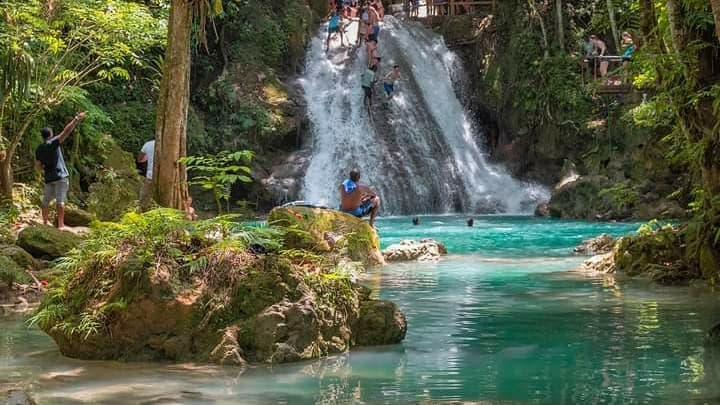 Blue Hole (Ocho Rios Blue Hole)