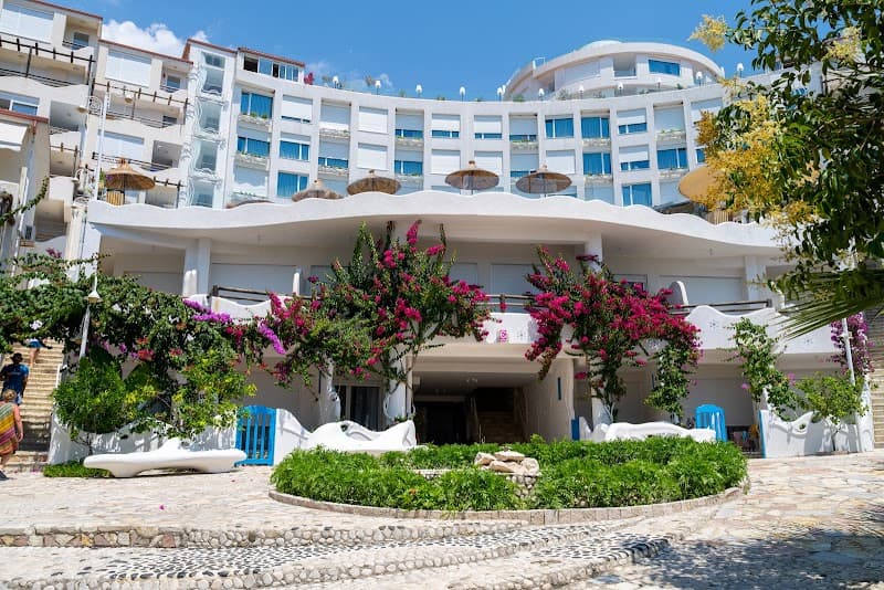 Bougainville Bay Hotel
