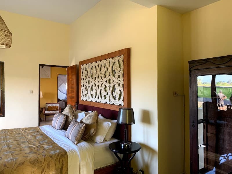 Rustic Bali Retreat: Beaches, Nature & Halal Bliss
